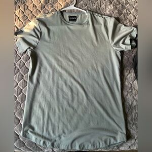 Cuts Clothing Curve-Hem size medium